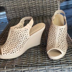 Dirty Laundry Heeled Wedges- Nude